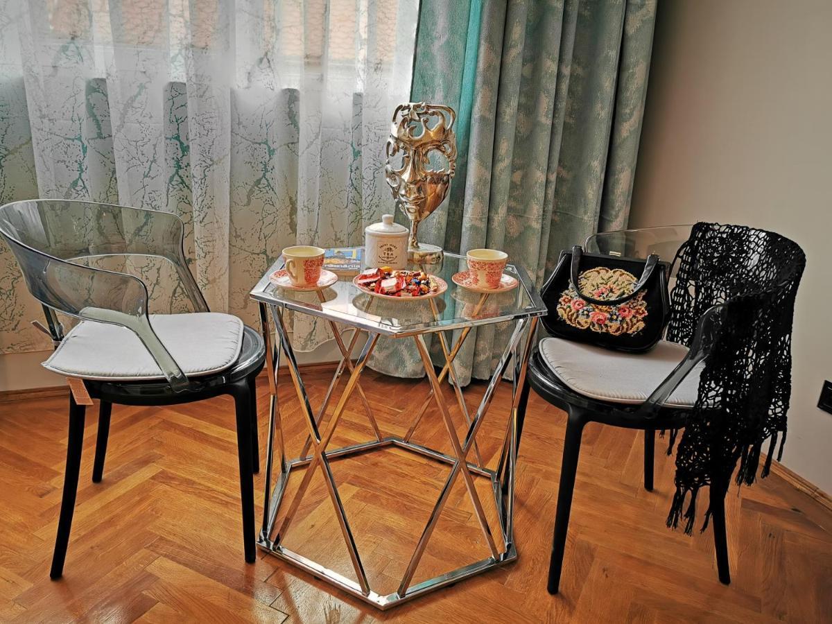 Crystal Central Apartment Брашов Экстерьер фото
